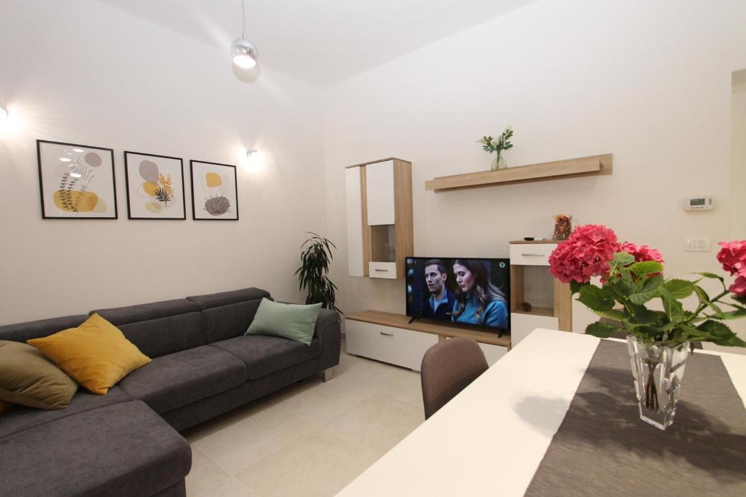 L Apartment Rasa Экстерьер фото