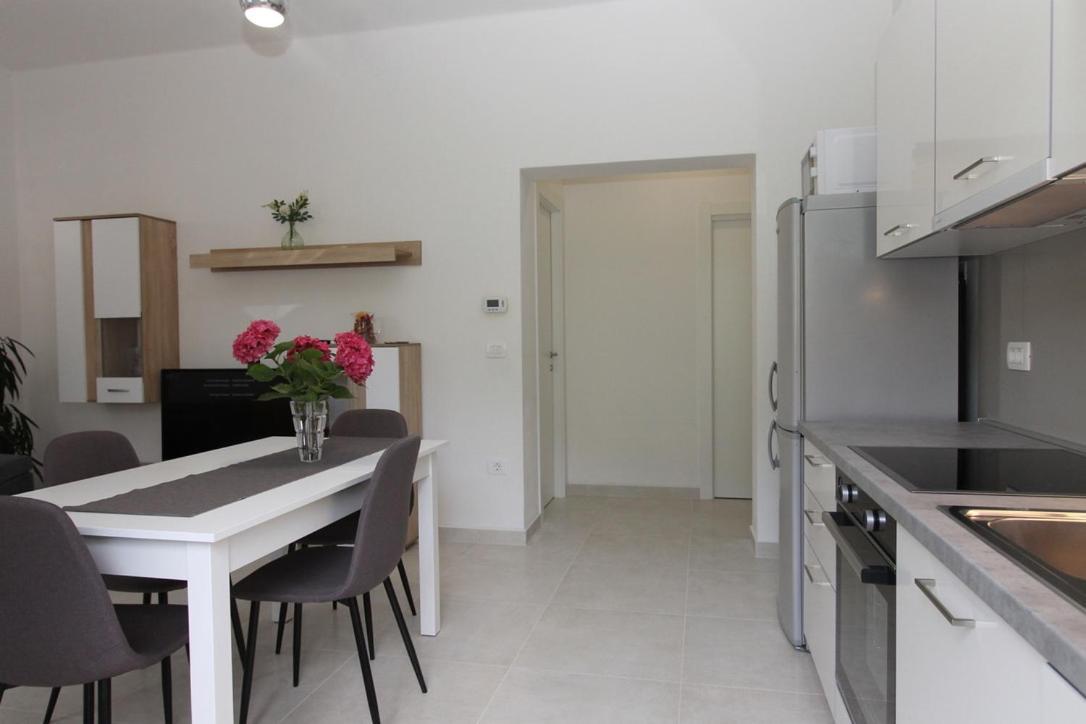 L Apartment Rasa Экстерьер фото